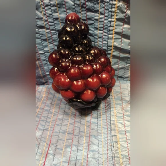 Blown Glass Cluster Of Grapes Red/Purple/Green - Picture 5 of 7